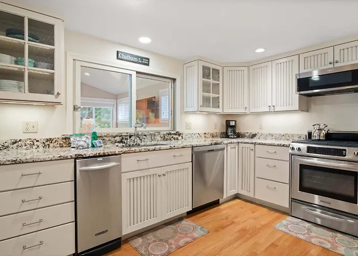 Located On Rail Trail By Beach & Downtown