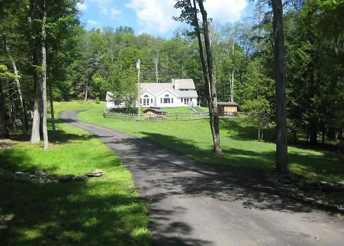 Luxury Woodstock Family Retreat With Pool Hot Tub