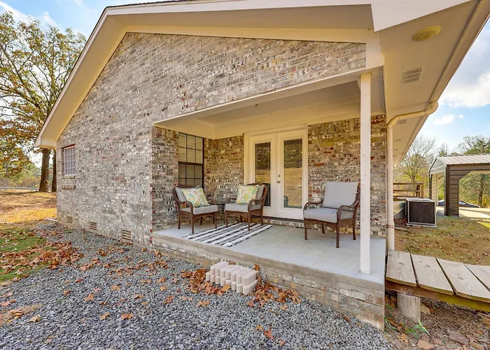 Near Lake Dardanelle: Updated Home W/ Large Yard!