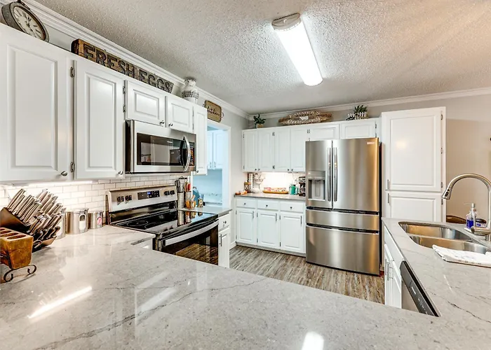 Near Lake Dardanelle: Updated Home W/ Large Yard!