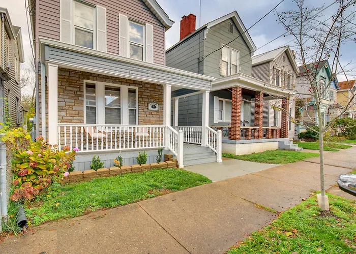2 Mi To Dtwn Cincinnati: Home W/ Fenced Yard!