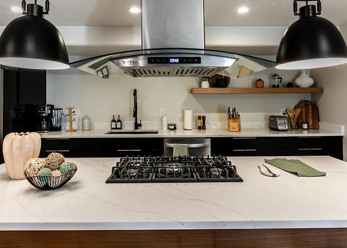 Modern Style Loft Near Canyon Rsl And Expo