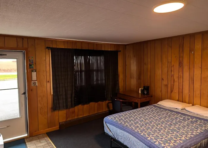 Russell'S Motel