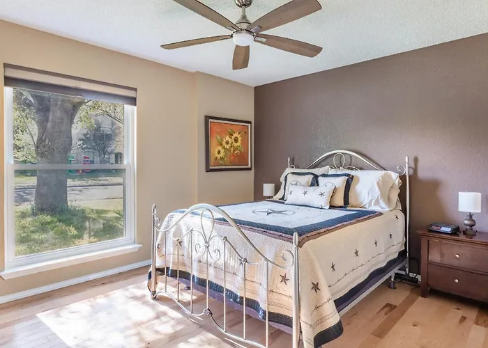 Cozy 3Br Retreat With Outdoor Dining & Bbq Grill