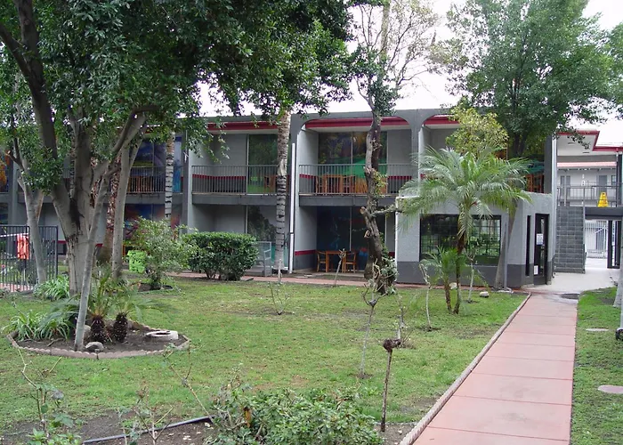 Hiltop Hotel