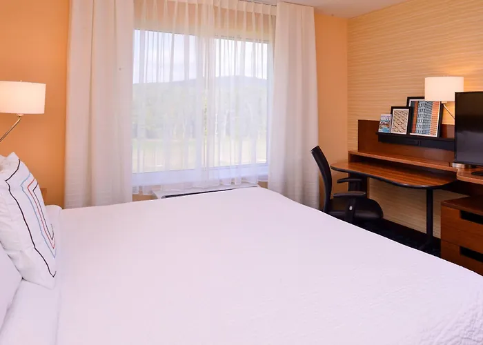 Fairfield Inn & Suites By Marriott Plymouth White Mountains