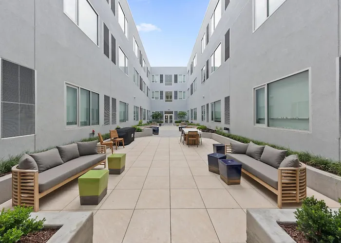 Element By Marriott Hampton Peninsula Town Center