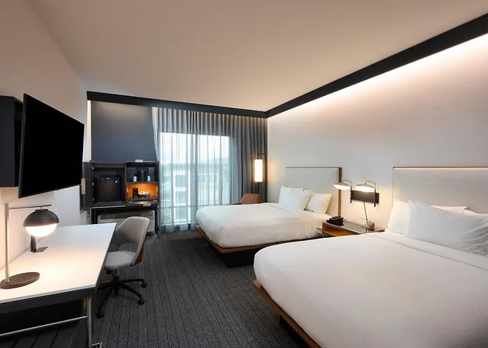 Courtyard By Marriott Charlotte Waverly