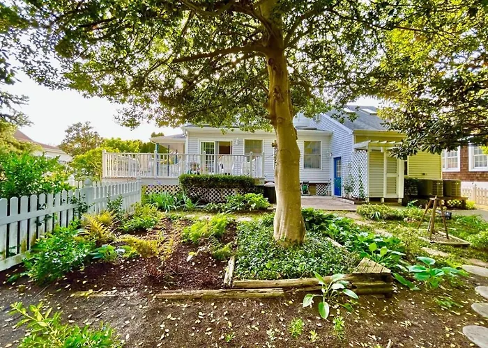 Tranquil Gardens Cape May Private Beach Steps Away