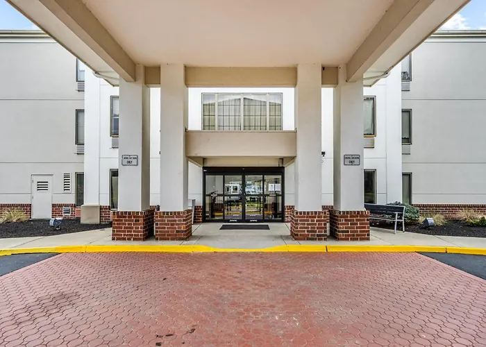 Holiday Inn Express & Suites Carneys Point - Pennsville By Ihg
