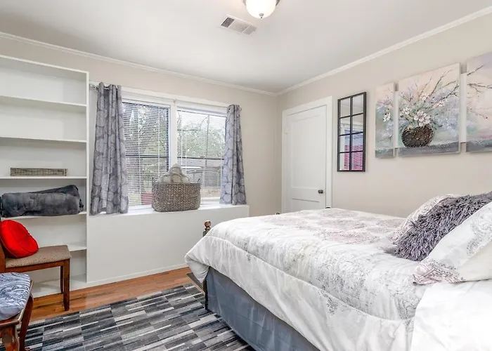 Enjoyable Stay And Play Near Casino And Hospital