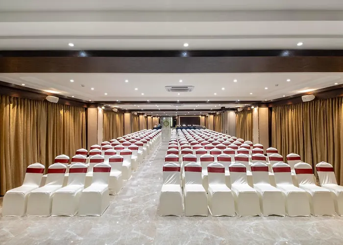 Monday Hotels Amalapuram Heights