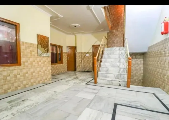 Hotel Dhanua Palace