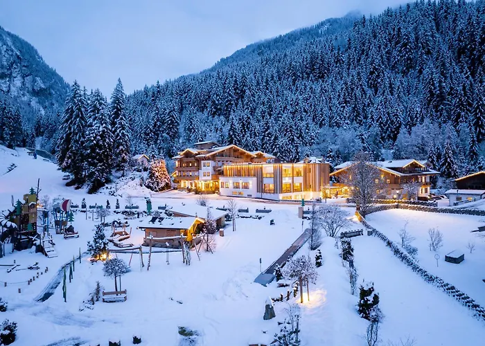 Habachklause Baby- und Kinderhotel | Bauernhof Resort Bramberg am Wildkogel