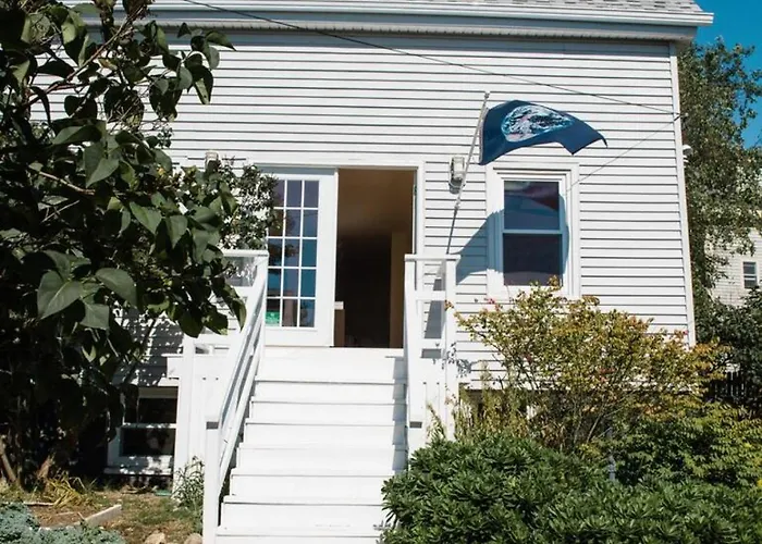 A Peaceful Oasis On Munjoy Hill - 4Br2Ba House & Parking