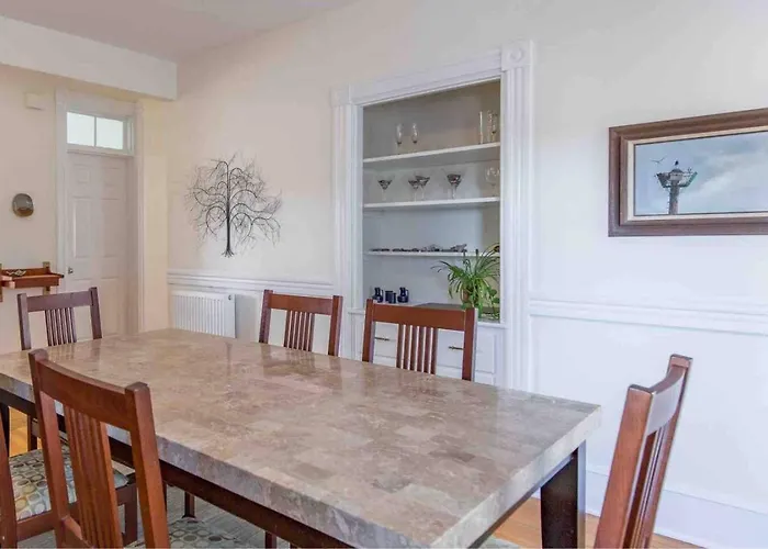 Peaceful Oasis On Munjoy Hill 2Nd Flr 3Br Parking