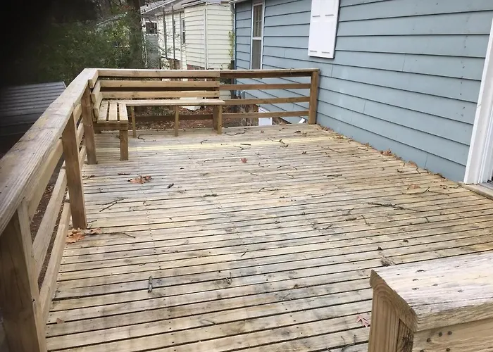 2Br Home With Patio Near Lakes And Walking Trails