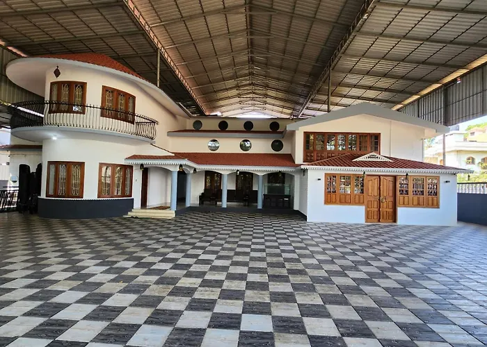 Bharatham Heritage Inn