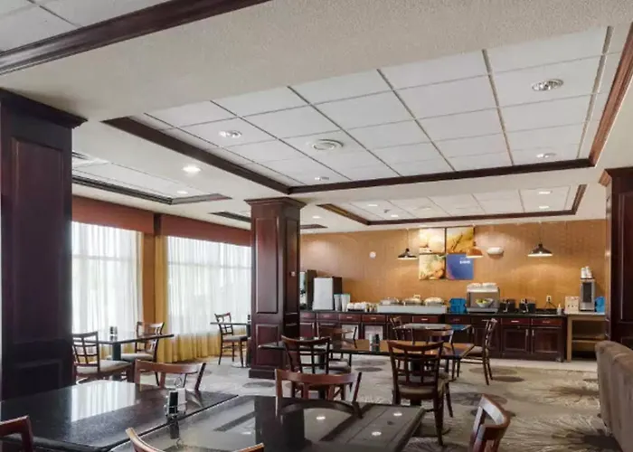 Holiday Inn Express & Suites Denison West By Ihg
