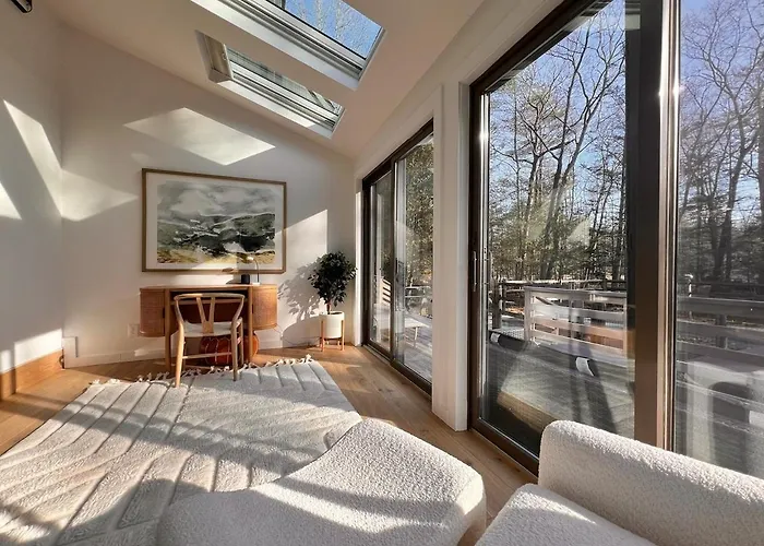 Luxury Woodstock Retreat Hot Tub Heated Pool