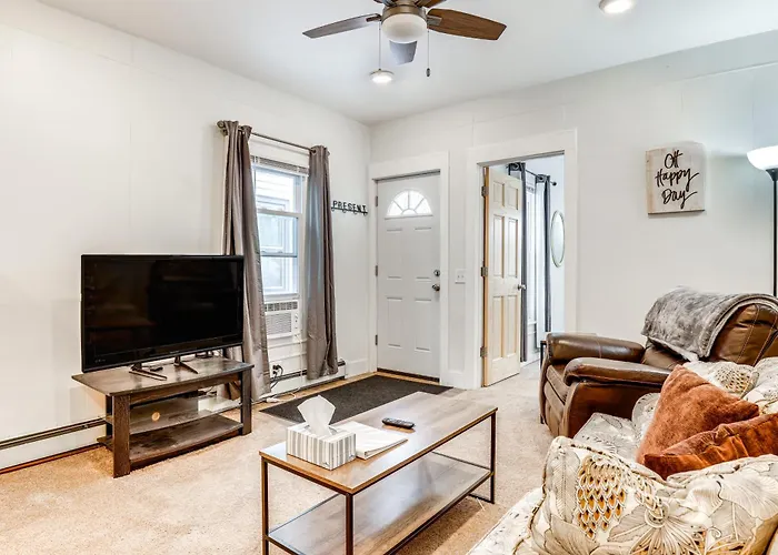 1 Mi To Dtwn: Pet-Friendly Corning Retreat