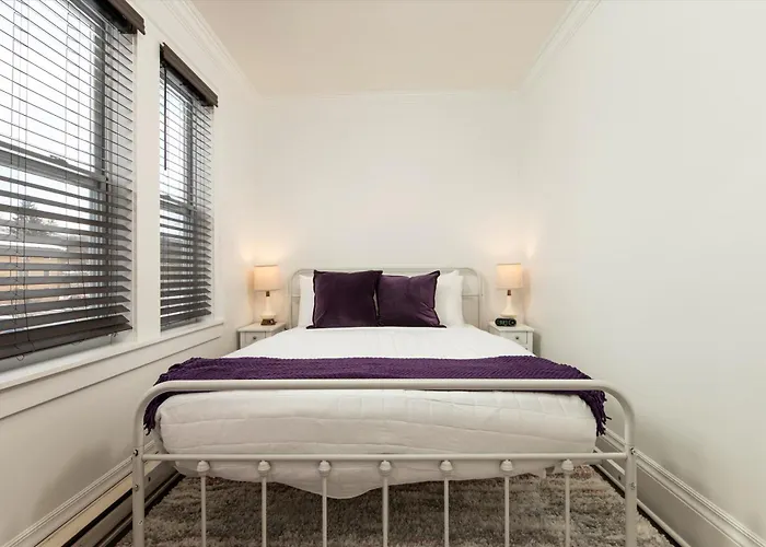 Fully-Stocked Kitchen, Ac, Wifi, Wd, Near Baseball And Downtown