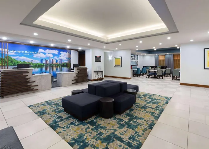 La Quinta By Wyndham Austin Nw/Lakeline Mall
