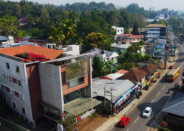 Raj Riveria Hotel