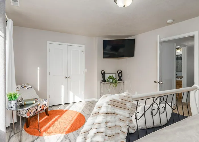 Mountain-View Townhouse