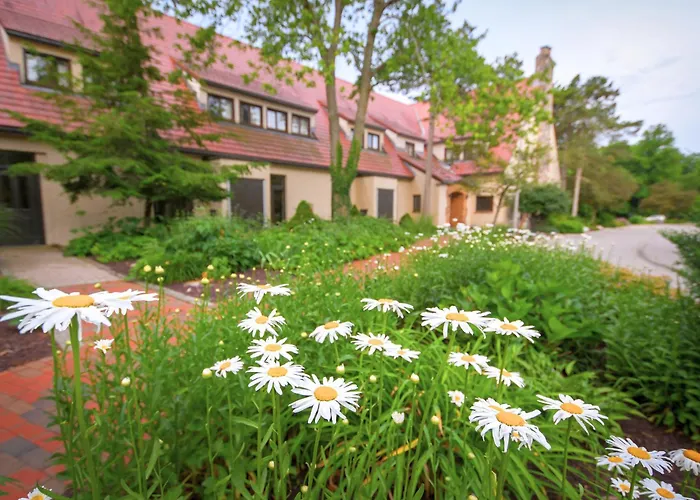 Potawatomi Inn & Cabins