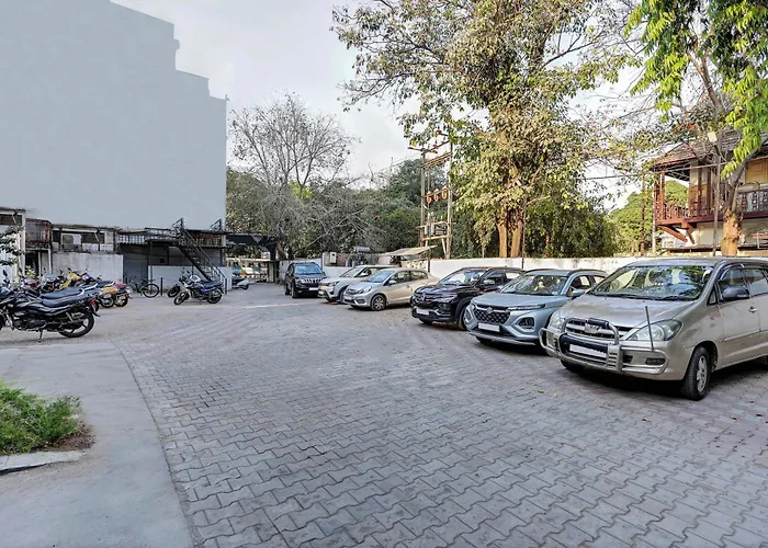 Treebo Rvg, Alkapuri Hotel Vadodara