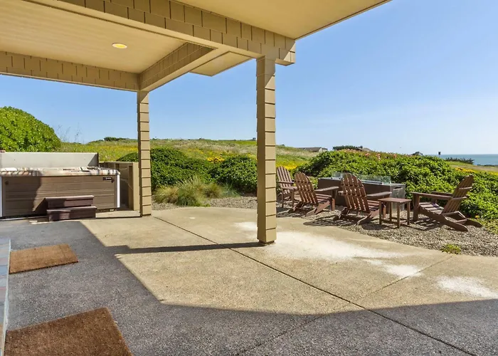 Breathtaking Views Of The Pacific Ocean Rooftop Balcony Gourmet Kitchen And Hot Tub Overlooking Golf Course