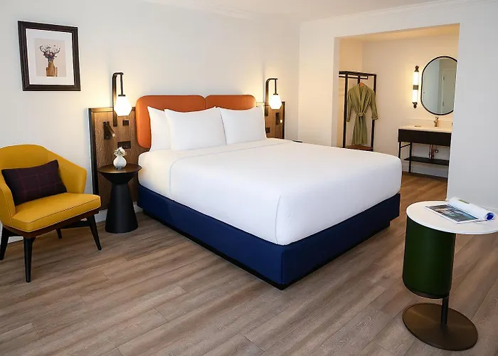 The Woodrose- Newly Renovated