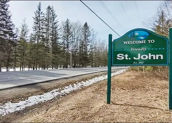 Love Hotels St John River By Oyo At Fort Kent Me