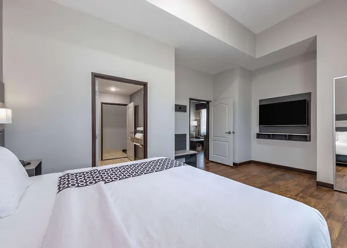 La Quinta By Wyndham Allen At The Village