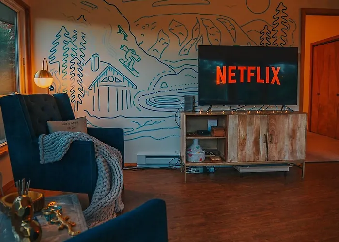 Idyllic Mountain Stay Hot Tub, Wood Stove, Games