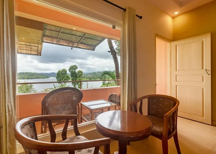 Karapuzha Village Resort