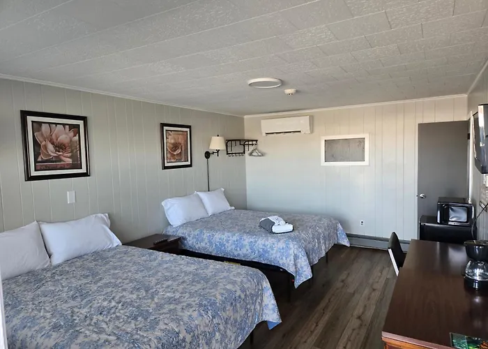 Russell'S Motel