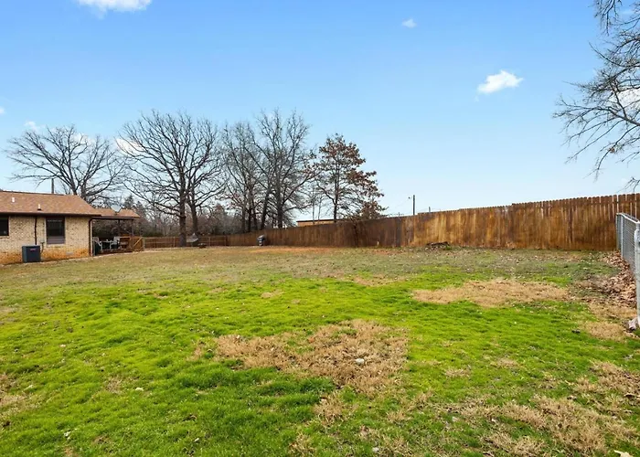 Cozy Hideaway In Denison Tx