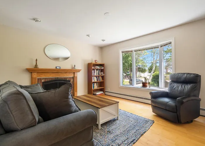 Shoals View Escape Ocean Views Dog-Friendly