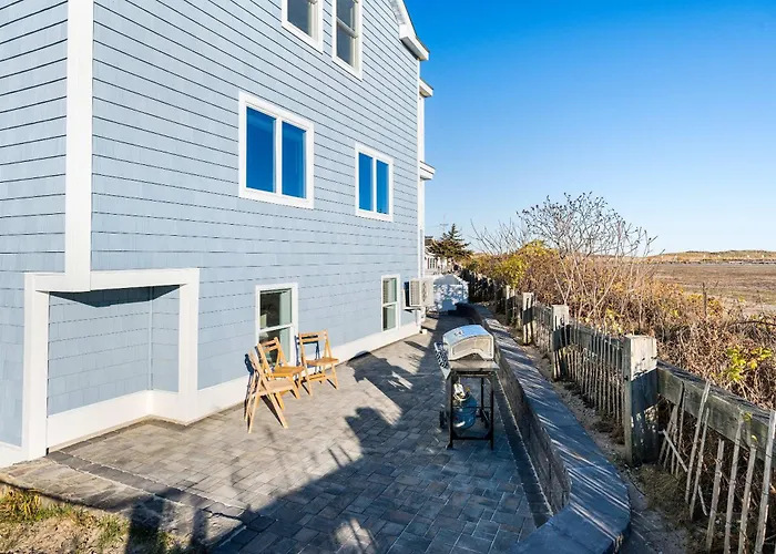 Oceanview Oasis Newly Renovated Parking