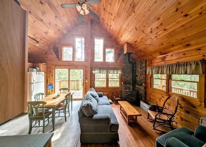 Log Cabin On Saltwater Cove