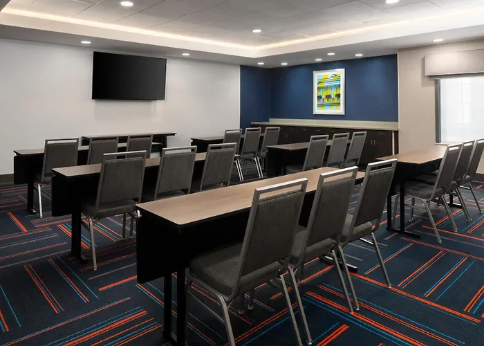 Hampton Inn & Suites Yonkers - Westchester