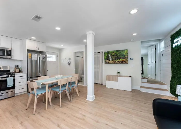 Downtown Pet Friendly Cool Game Room