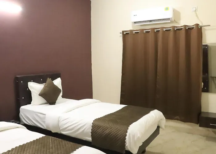 Posh Hotel-Best Business Hotel In Gulbarga