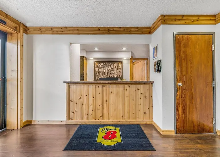 Super 8 By Wyndham Arcata