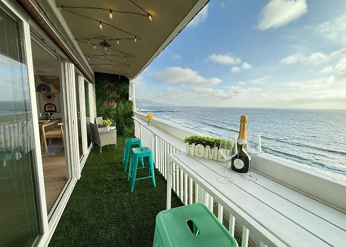 Redondo Oceanfront Gem 2Br Ba Balcony & Parking 335