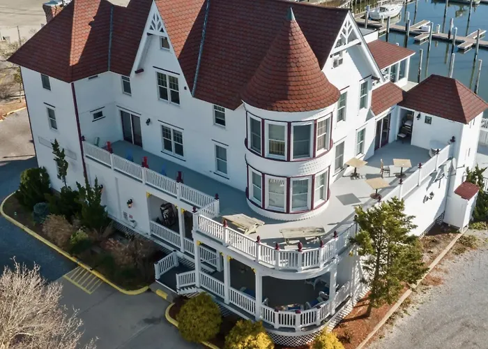 Tavern On The Bay Hotel - Meyer Lansky Suite