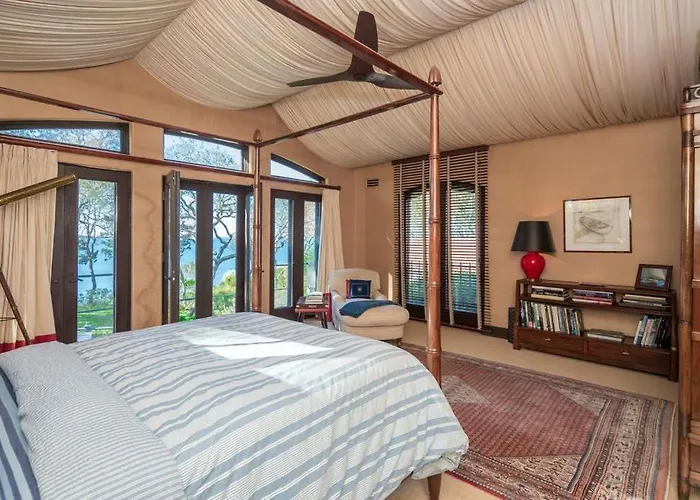 Bluffside Cove By Rove Travel - Villa With Pool & Sauna