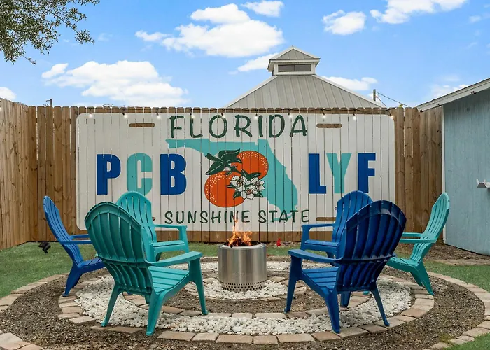 October Special! Walk To Beach - Private Yard - Fire Pit - Dog Friendly